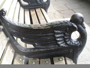 Decorative bench arm - London